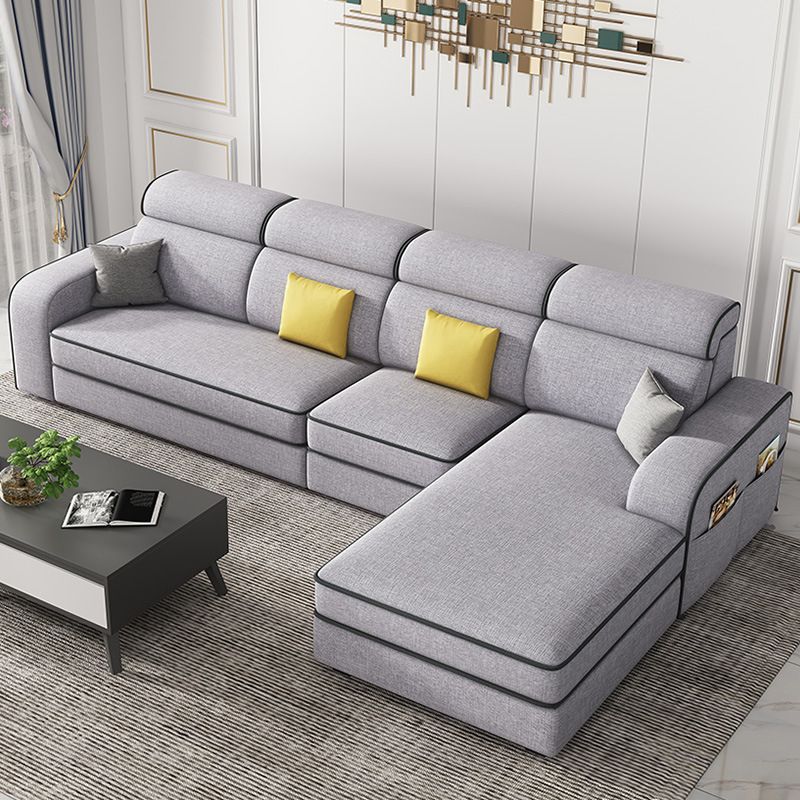 Scandinavo a forma di L sezionale con braccio quadrato e spazio per quattro persone