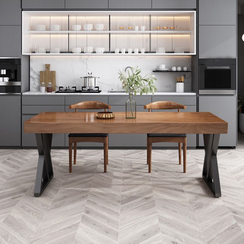 Tavolo da pranzo industriale rettangolare con piano in legno marrone scuro e base in metallo