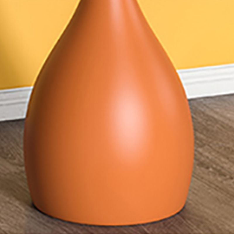 Tavolo laterale del piedistallo in metallo rotondo di metà secolo 23,6 "tavolo d'angolo alto