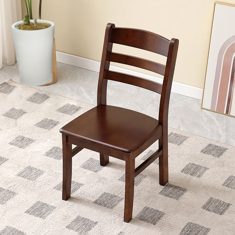 Silla de comedor sin brazo de madera sólida contemporánea escalera de madera sólida