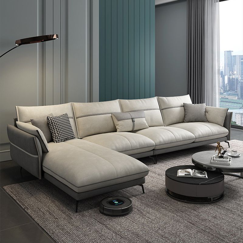 Scandinavo 35.43 "H Fuce in pelle divano e chaise del braccio svasato