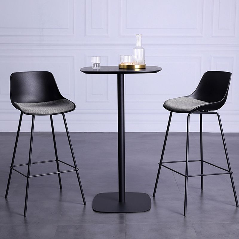 Modern Plastic Bar-stool Bucket Seat Counter Bar Stool with Metal Legs Clearhalo 'Bar Furniture' 'Bar Stools' 'bar_stools' 'furn' 'furn_bar_stools' 'Furniture' 'Kitchen & Dining Furniture' 1200x1200_261eeffe-b5e7-44d9-a35e-267f62e928ae