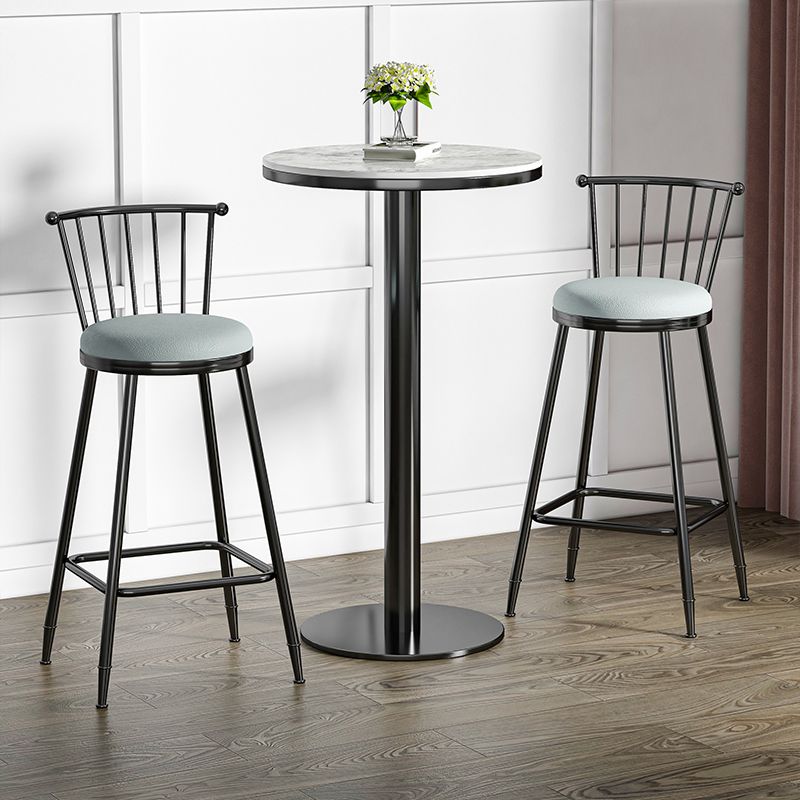 Modern Round Bar Dining Table Indoor White Top Bar Height Pub Table Metal Base in Black Clearhalo 'Bar Furniture' 'Bar Tables' 'bar_tables' 'furn' 'furn_bar_tables' 'Furniture' 'furniture_bar_tables' 'Kitchen & Dining Furniture' 'kitchen&dining_furn' 'kitchen' 1200x1200_2724c845-4009-46e8-b265-5d5d86bef013