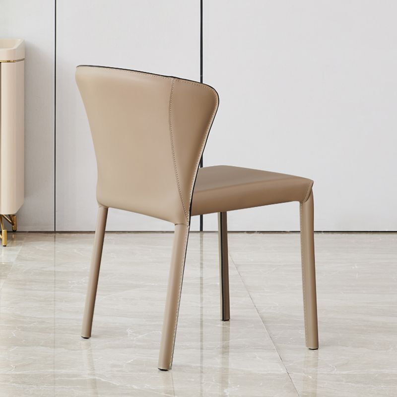 Silla de comedor moderna de comedor con brazos con patas de metal para cocina