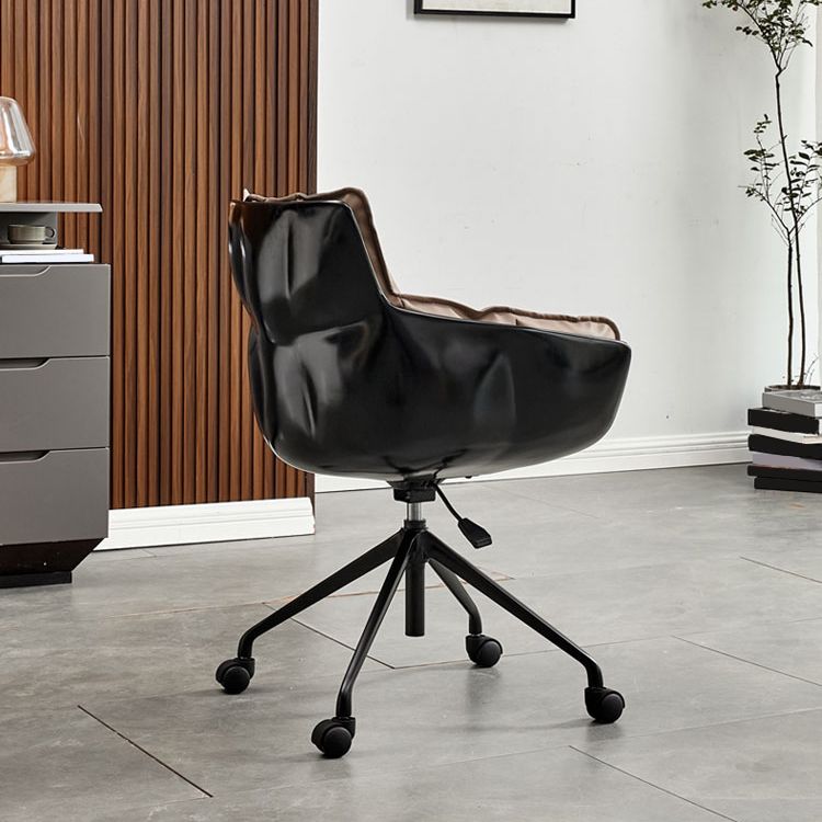 Sedia da ufficio imbottita in cotone a metà schiena.