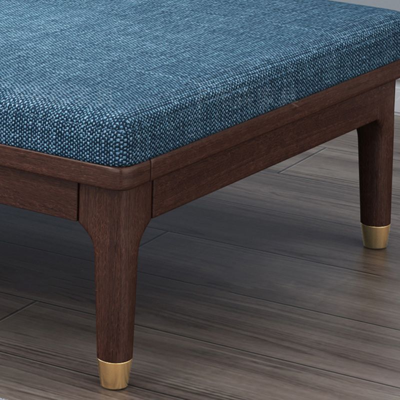 Chaise longue rembourrée en lin de salon traditionnel avec base en bois