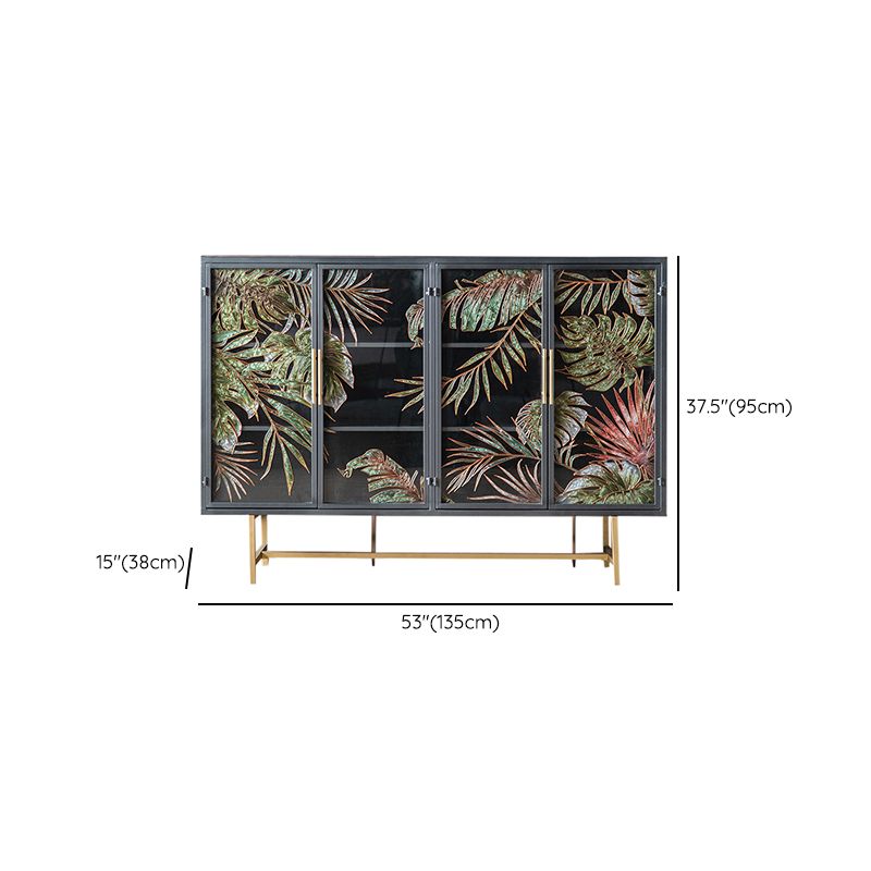 Ormat per la sala da pranzo in vetro in legno tradizionale.