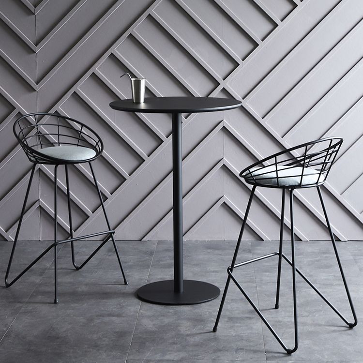 Industrial Wood Bar Dining Table Round Indoor Bistro Table with Single Pedestal Clearhalo 'Bar Furniture' 'Bar Tables' 'bar_tables' 'Furniture' 'furniture_bar_tables' 'Kitchen & Dining Furniture' 'kitchen&dining_furn' 'kitchen' 1200x1200_27b68b3d-f0ce-43d2-9850-6482c1f4b0a5