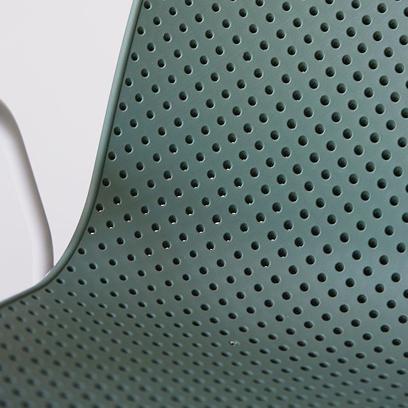 Industrial Style Kitchen Plastic Dining Chairs Dining Stackable Arm Chairs with Metal Legs Clearhalo ' kitchen&dining_furn' 'Dining Chairs' 'Dining Tables & Seating' 'dining_chair' 'furn' 'furn_dining_chair' 'Furniture' 'furniture_dining_chair' 'Kitchen & Dining Furniture' 'kitchen' 1200x1200_27c444e6-6ac5-492a-beaa-410fd394e957