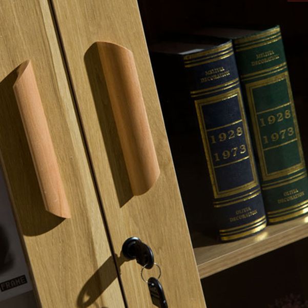 Eigentijdse boekenkast gesloten terug verticaal gemanipuleerde houten plank boekenkast met deuren