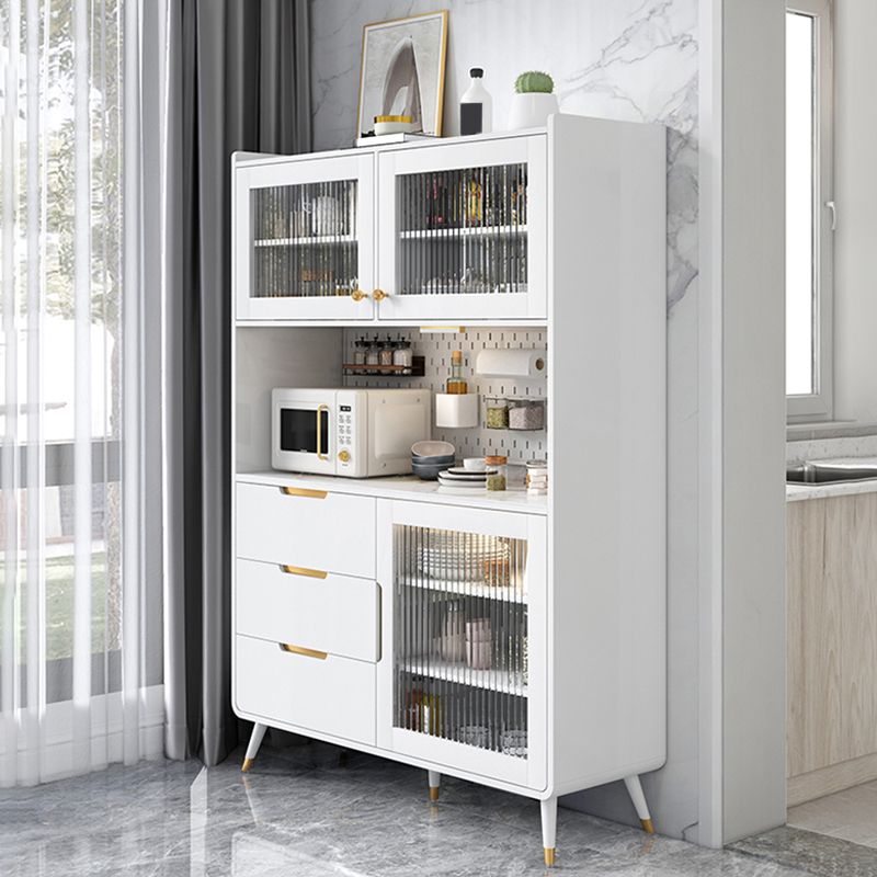 Buffet de comedor de piedra de estilo glam para gabinetes y cajones