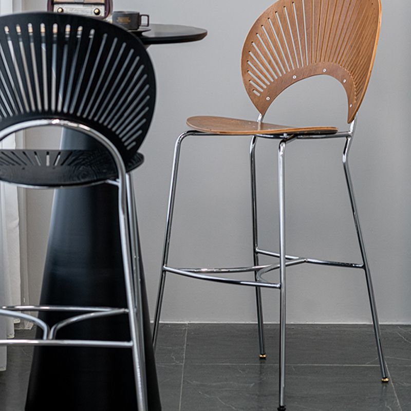 CONTINADOR DE ALTA CONTABLADO DE 45 "CONTINADOR DE MADERA CONTABLE DE MADERA CON HISTAS DE METAL CON BASE DE METAL