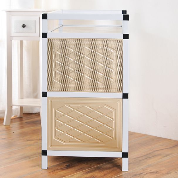 Scheda laterale in metallo in stile glam con porta per soggiorno