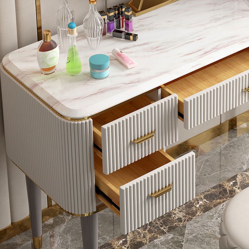 Ensemble de vanité de maquillage contemporain 5 tirages