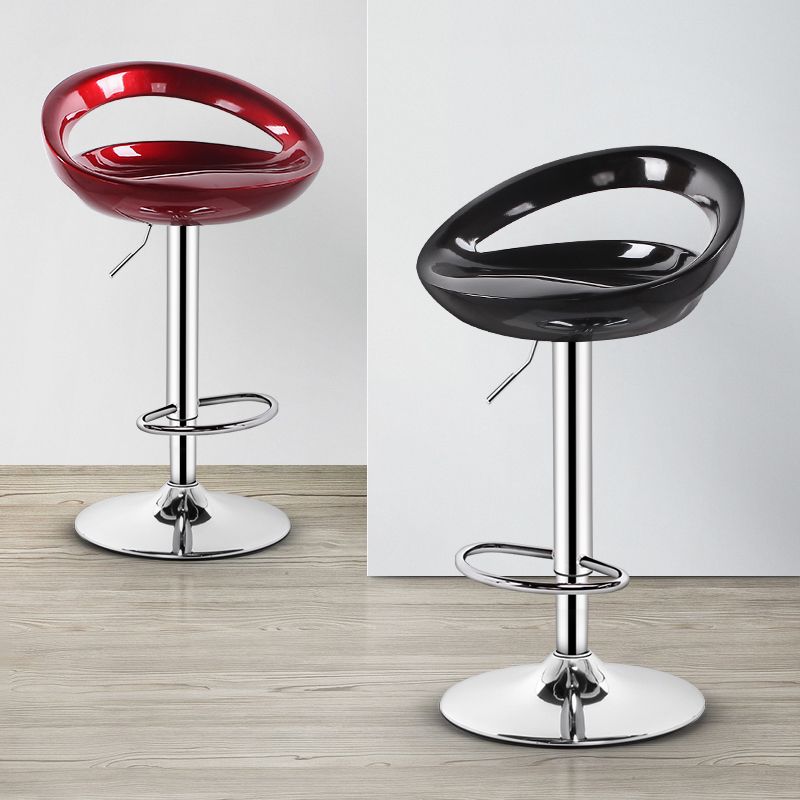 Sgabello moderno di plastica in plastica in plastica inoltre regolabile con poggiapiedi