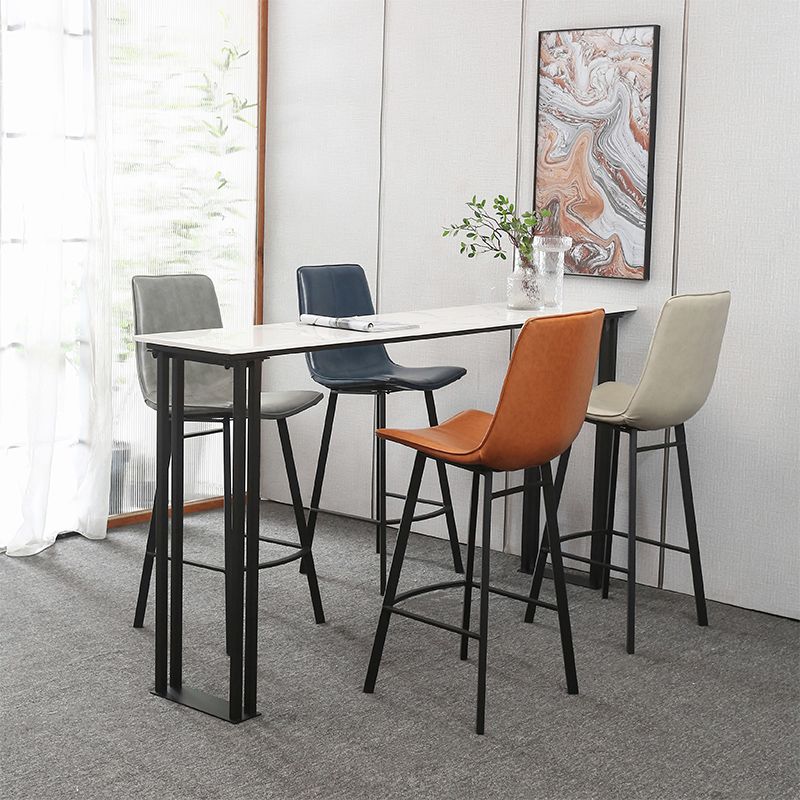 Tavolo da bar in stile industriale finto rettangolo di bistrot bar con base a slitta