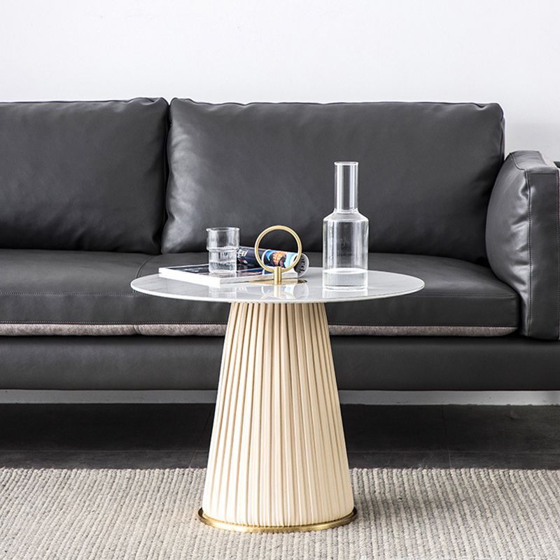 Glam Stone Top Coffee Table Pedestal Round Cocktail Table in White Clearhalo 'Coffee & Accent Tables' 'Coffee Tables' 'coffee_tables' 'furn' 'furn_coffee_tables' 'Furniture' 'Living Room Furniture' 1200x1200_28a3e984-aacd-43ce-86da-79acb488caba