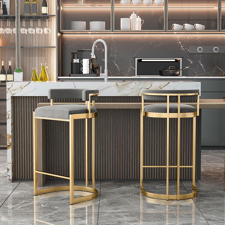 Tabouret de bar Glam Bucket Tabouret de bar rembourré avec base en métal doré