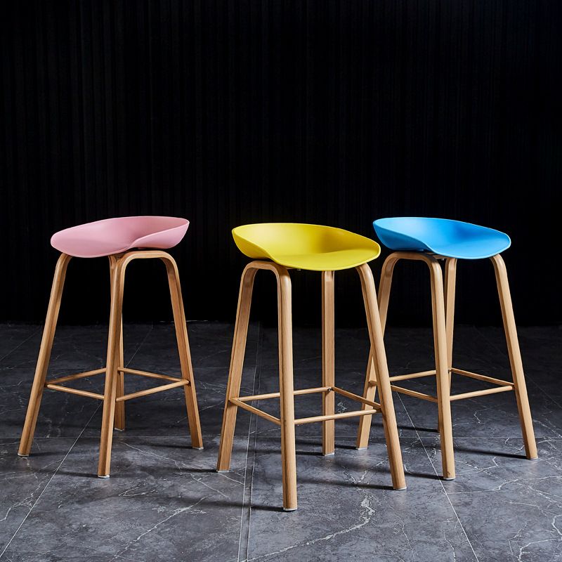 Scandinavian Style Bar-stool Metal Legs Counter Stool with Plastic Seat (set of 4) Clearhalo 'Bar Furniture' 'Bar Stools' 'bar_stools' 'furn' 'furn_bar_stools' 'furniture_bar_stools' 'Kitchen & Dining Furniture' 'kitchen&dining_furn' 'kitchen' 'kitchen_furn' Furniture' 1200x1200_28f0594b-534f-4549-9d88-27fa5b41a820