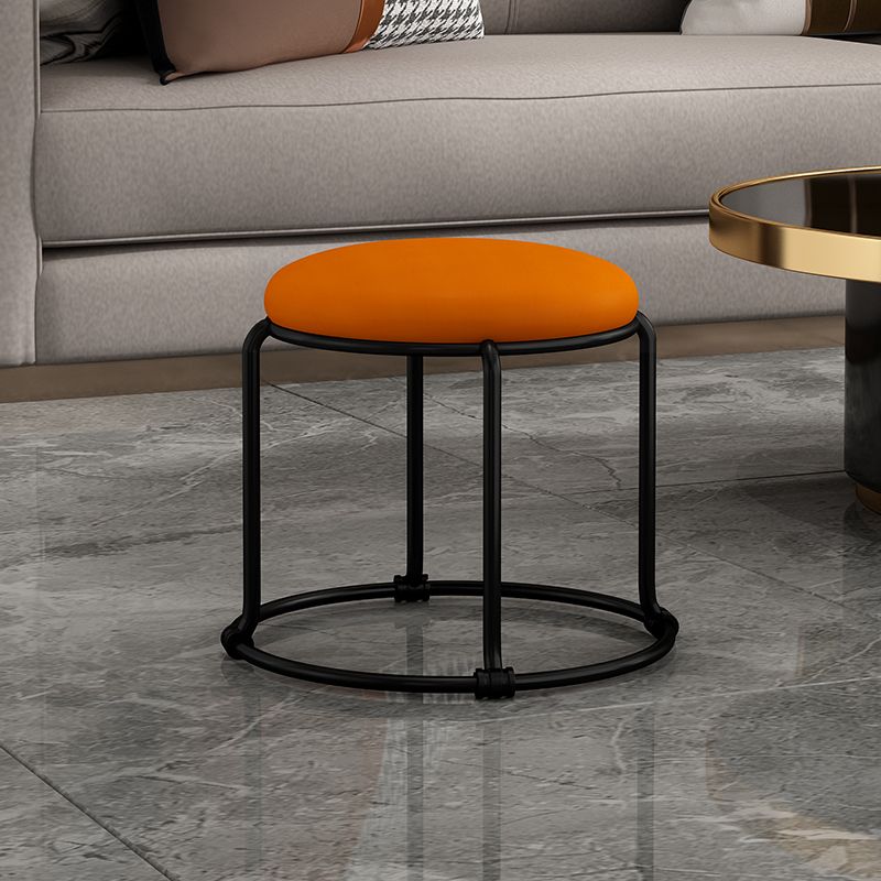 Tessuto ottomano contemporaneo Tessuto in metallo imbottito Terra di colore solido Ottoman