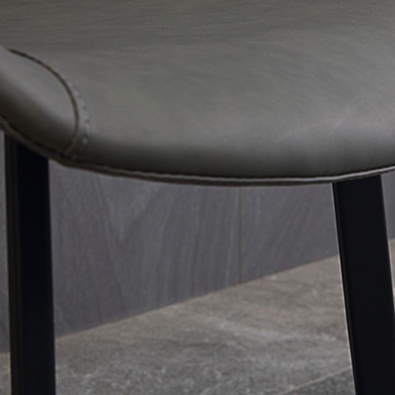 Gestoffeerde armloze eetkamerstoelen faux leer en metalen eetstoelen