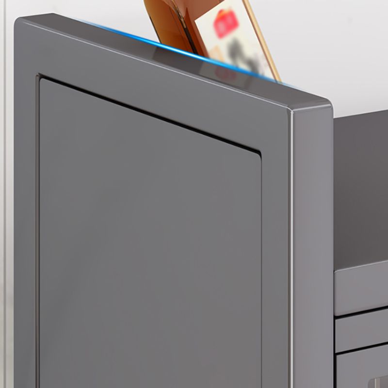 Modern Style Kitchen Server Glass Doors Metal Frame Server for Living Room Clearhalo 'buffet_sideboard' 'Buffets & Sideboards' 'furn' 'furn_buffet_sideboard' 'Furniture' 'furniture_buffet_sideboard' 'Kitchen & Dining Furniture' 1200x1200_2982f0e7-c4bb-4a6b-bced-640ef2a13bb2