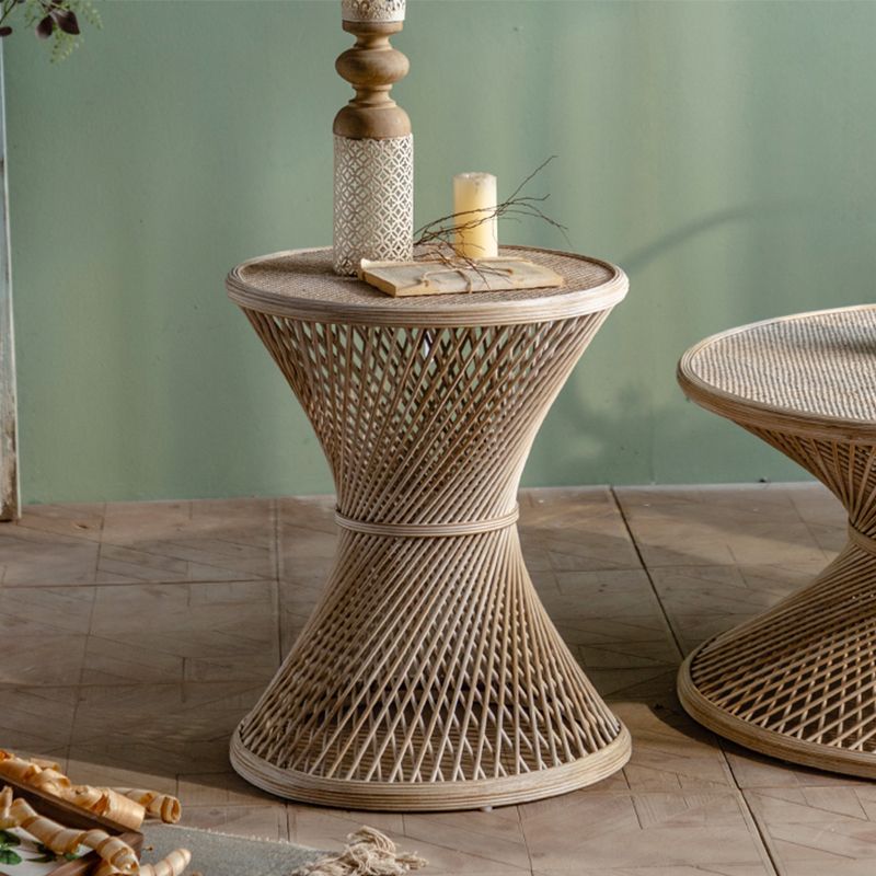 Rustic Corner Table Round Pedestal Distressed Accent Side Table Clearhalo 'Coffee & Accent Tables' 'End & Side Tables' 'end_side_tables' 'furn' 'furn_end_side_tables' 'Furniture' 'Living Room Furniture' 1200x1200_29b62d81-9c6e-4efe-8c2b-073d94a9dffc