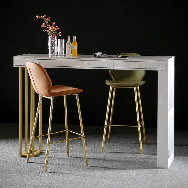 Tavolo da pranzo accento in pietra e metallo