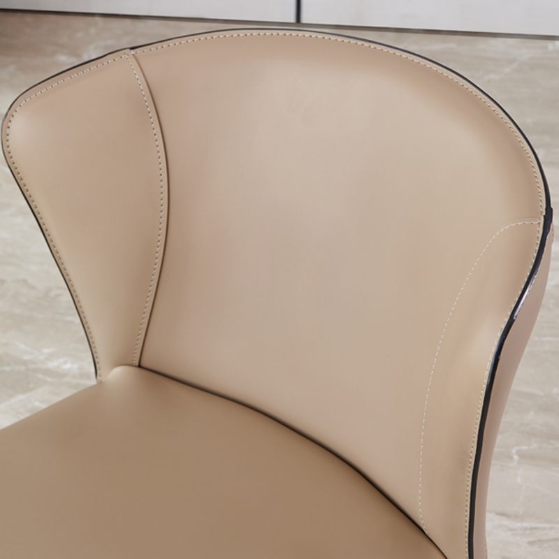 Silla de comedor moderna de comedor con brazos con patas de metal para cocina