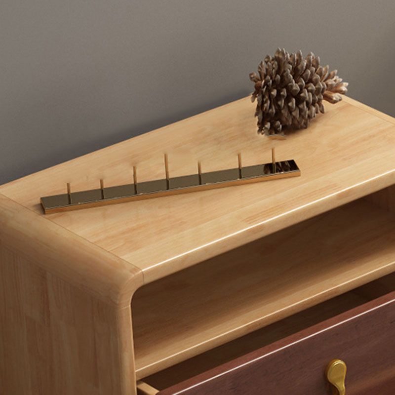 Cassettiera verticale per camera da letto in legno di gomma Glam con cassetti