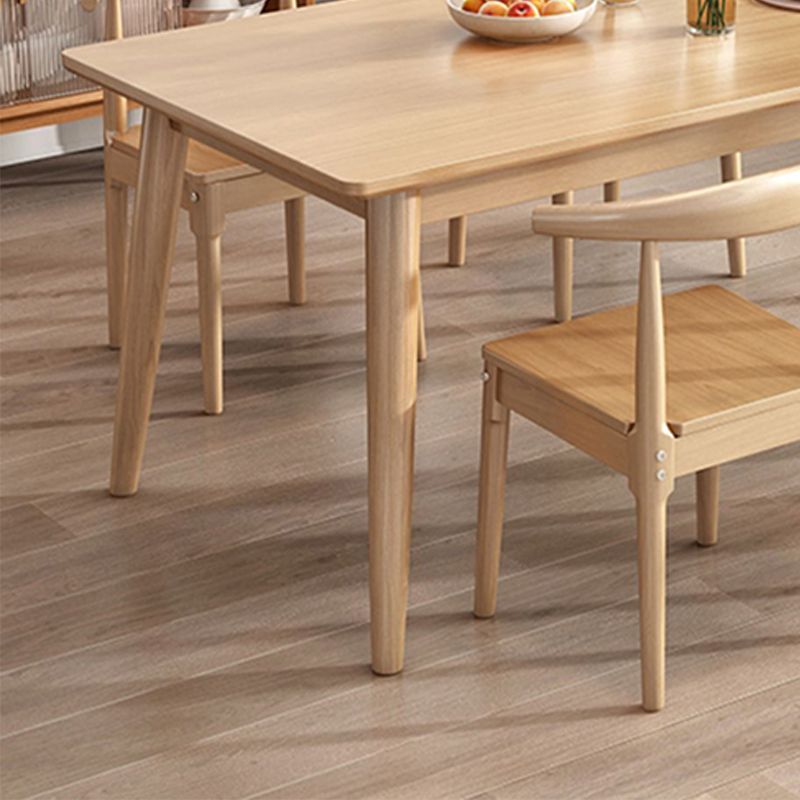 Contemporary Round Dining Table Solid Wood Dinner Table with 4 Legs Clearhalo 'Dining Tables & Seating' 'Dining Tables' 'dining_table' 'furn' 'furn_dining_table' 'Furniture' 'Kitchen & Dining Furniture' 1200x1200_2a120d0a-509c-4526-9371-fb24504a0a01