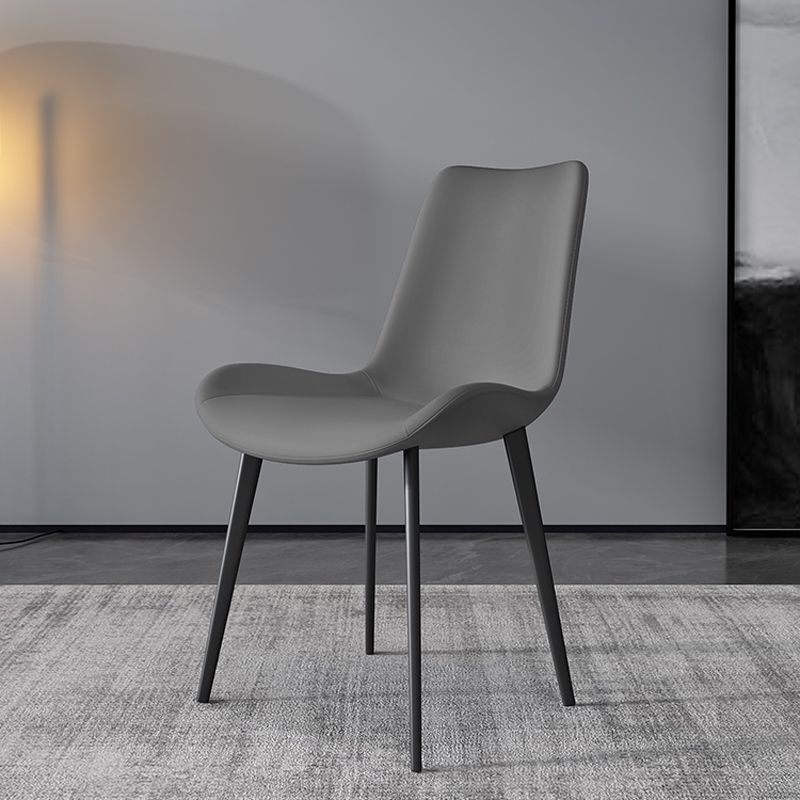 Chaises de salle à manger sans bras en cuir moderne chaise de salle à manger en métal pour usage domestique