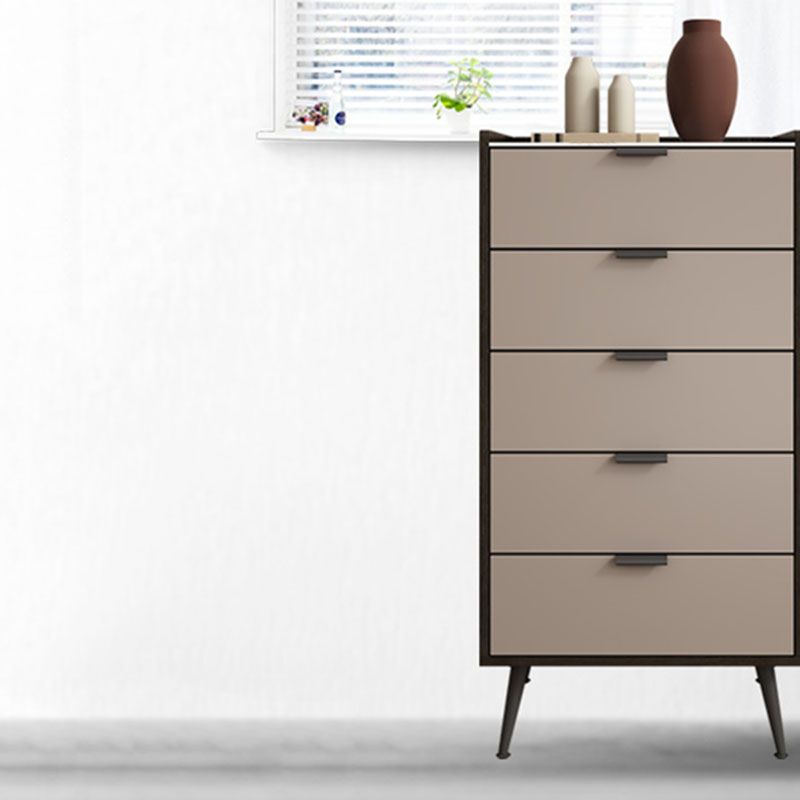 Cassettiera verticale in pietra per camera da letto contemporanea con cassetti