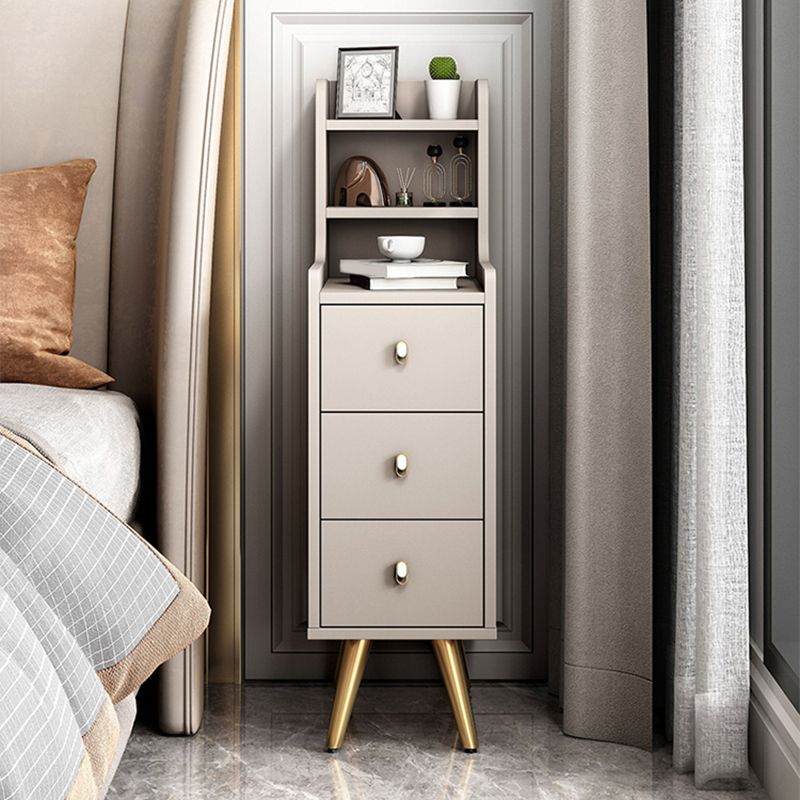 Mesa nocturna de almacenamiento abierta de cama de madera con patas con piernas