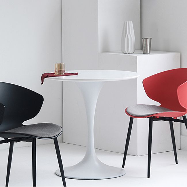 Modern Round Wood Dining Table Standard Kitchen Dining Table with Tulip Base Clearhalo ' dining_table' 'Dining Tables & Seating' 'Dining Tables' 'furn' 'furn_dining_table' 'Furniture' 'furniture_dining_table' 'Kitchen & Dining Furniture' 'kitchen&dining_furn' 'kitchen' 'kitchen_dining_table' 1200x1200_2aaec4b4-ac85-425f-9919-eec768c98677