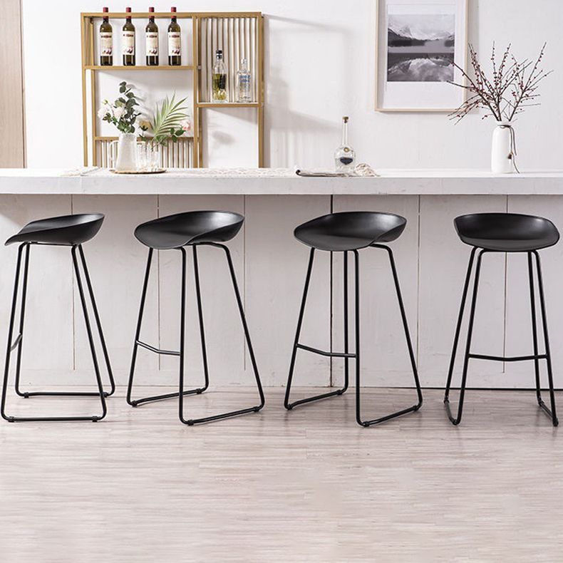 Modern Backrest Counter Stool Iron Cashier Bar Stool with Plastic Seat Clearhalo 'Bar Furniture' 'Bar Stools' 'bar_stools' 'furn' 'furn_bar_stools' 'Furniture' 'Kitchen & Dining Furniture' 1200x1200_2abaf4f1-6fd4-4703-9af9-06f8f41915f6