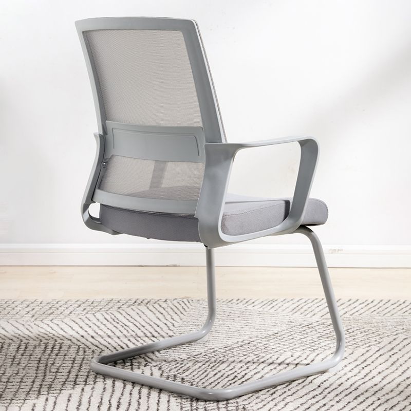 Sedia da ufficio moderna sedia a braccio fisso con schiena traspirante