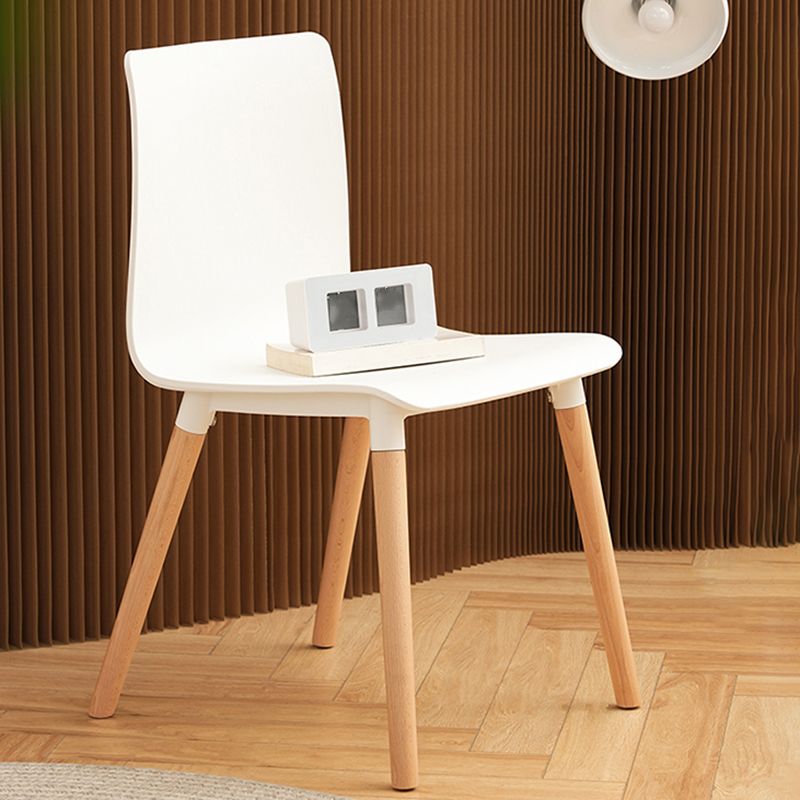 Zeitgenössischer offener Esstuhl Holzseitenstuhl für Esszimmer