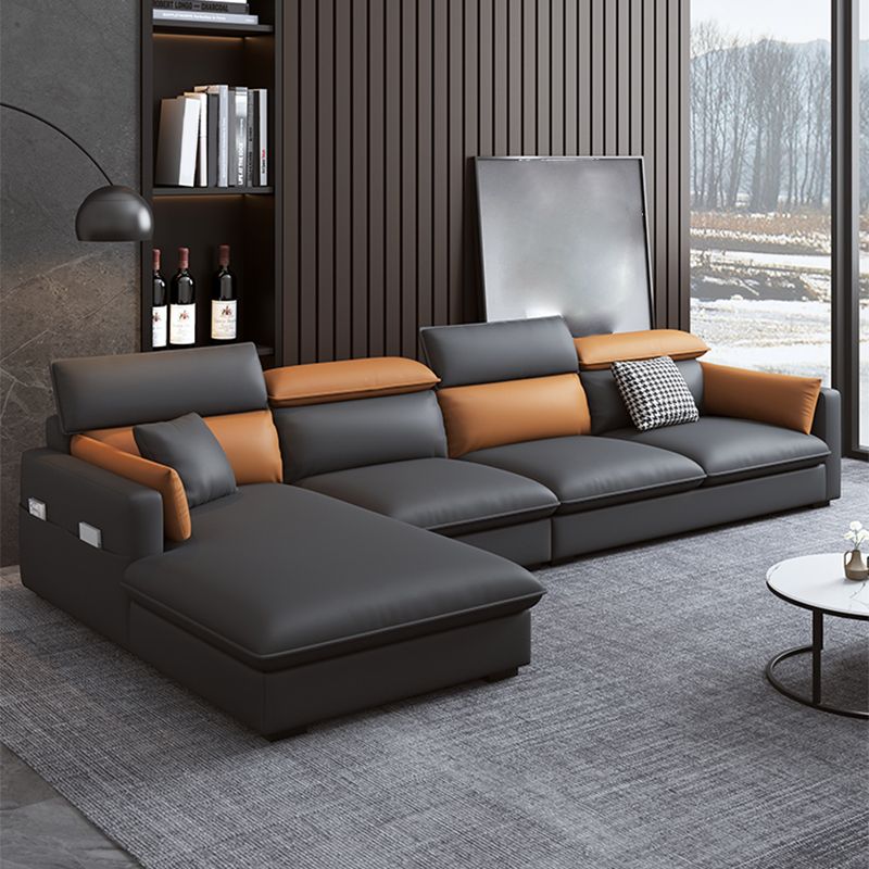 Divano contemporaneo di divano in pelle finta con cuscini di padri