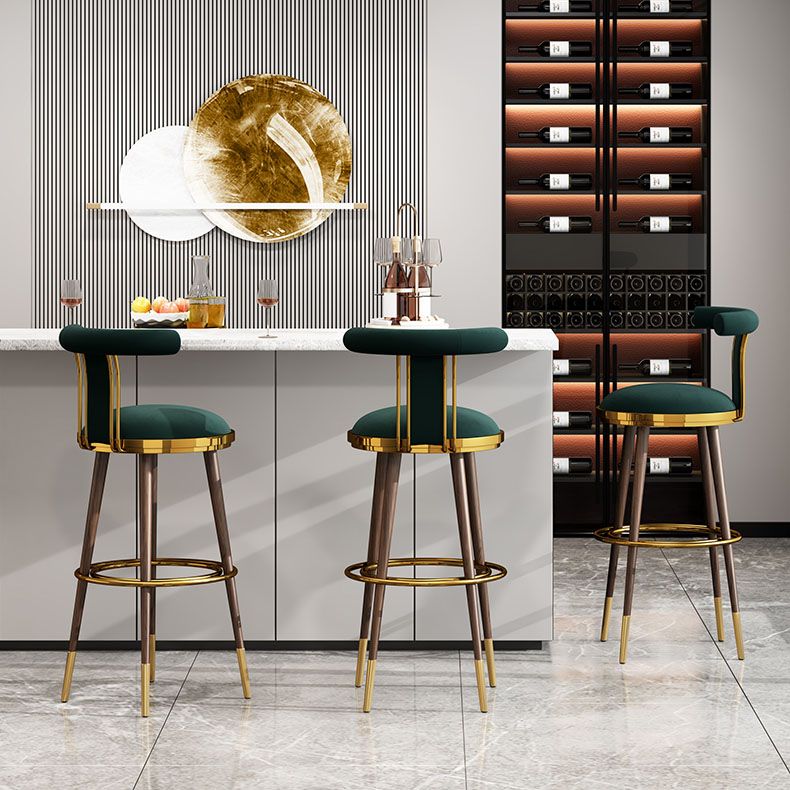 Contatore di sgabelli da barre da bar in metallo contemporaneo per il ristorante