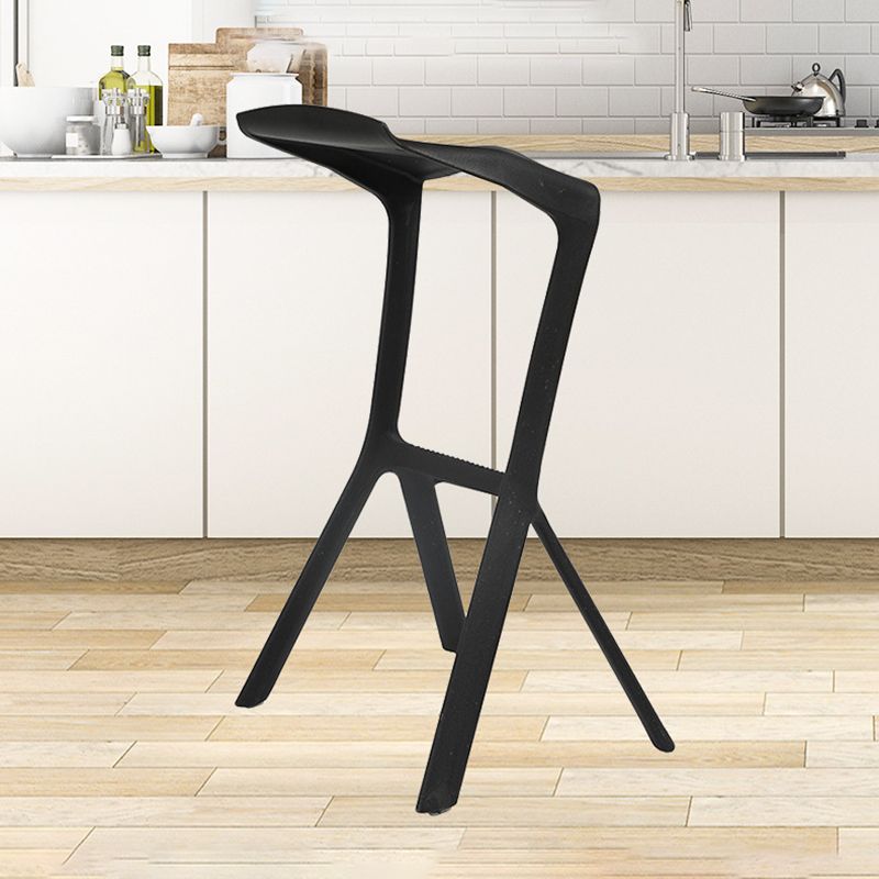 Nordic Distinctive Modelling Barstool Plastic 4 Legs Bar Stool for Living Room, Set of 4 Clearhalo 'Bar Furniture' 'Bar Stools' 'bar_stools' 'furn' 'furn_bar_stools' 'furniture_bar_stools' 'Kitchen & Dining Furniture' 'kitchen&dining_furn' 'kitchen' 'kitchen_furn' Furniture' 1200x1200_2b760759-73b9-46a9-8db0-5739f46101a8