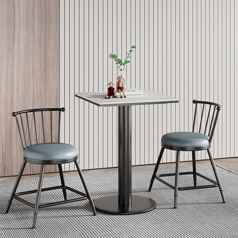 Ensemble de bar PCS 1/2/3/5 moderne avec table de pub carrée et tabourets métalliques pour la maison