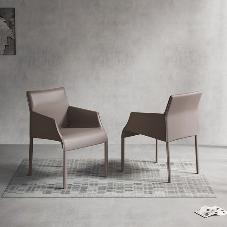 Chaise de salle à manger en cuir contemporain Parsons Chaise en finition mate intérieure