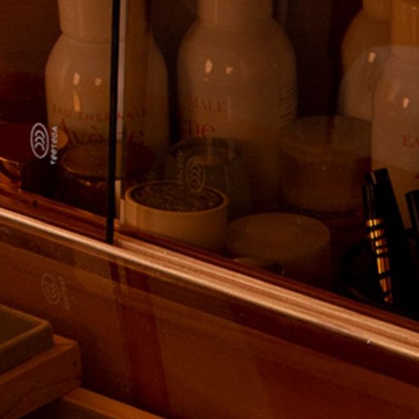 Contemporary Mirrored Glass Drawers Make-up Vanity with Storage for Bedroom Clearhalo 'Bedroom Furniture' 'furn' 'furn_makeup_vanities' 'Furniture' 'Makeup Vanities' 'makeup_vanities' 1200x1200_2bc88cd5-8eb0-4d89-9d55-40e1d750e92e