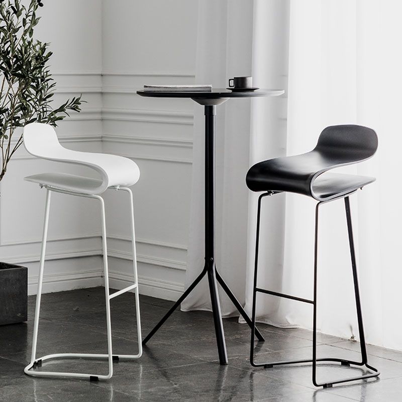 Modern Living Room Footrest Stool Matte Finish Plastic Barstool Clearhalo 'Bar Furniture' 'Bar Stools' 'bar_stools' 'furn' 'furn_bar_stools' 'Furniture' 'furniture_bar_stools' 'Kitchen & Dining Furniture' 1200x1200_2bdb5519-cd29-4846-8a0e-96f82a33666b