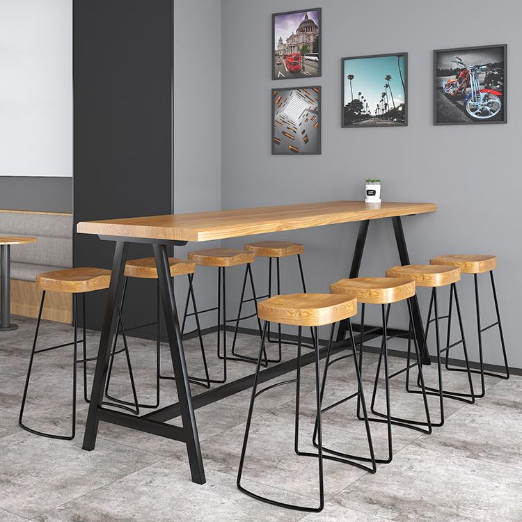 Tavolo da pranzo in legno in legno di pino tavolo da pranzo industriale bar con base di cavalletto nero