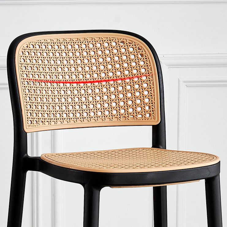 Tabouret de bar empilable tabouret de comptoir en plastique pour le salon