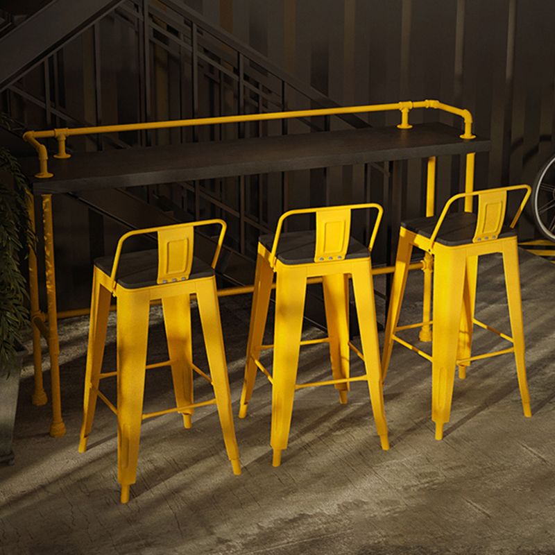 Tavolo da bar in legno massiccio tavolo da rettangolo nero altezza tavolo da pub con base metallica