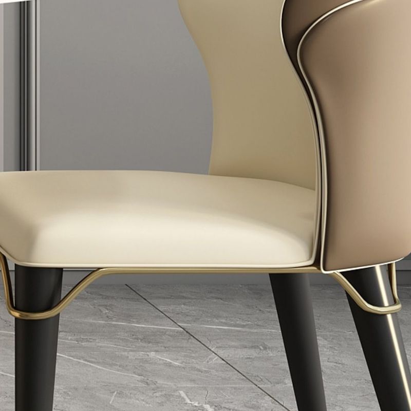 Eigentijdse eiken houten wingback stoel matte afwerking faux lederen stoel met zwarte poten