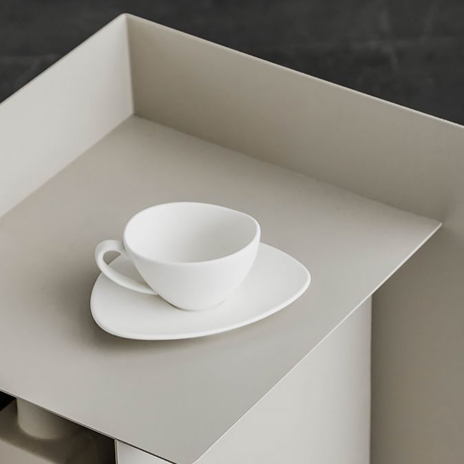 金属棚付きの金属抽象端エンドテーブルミッドセンチュリーサイドテーブル